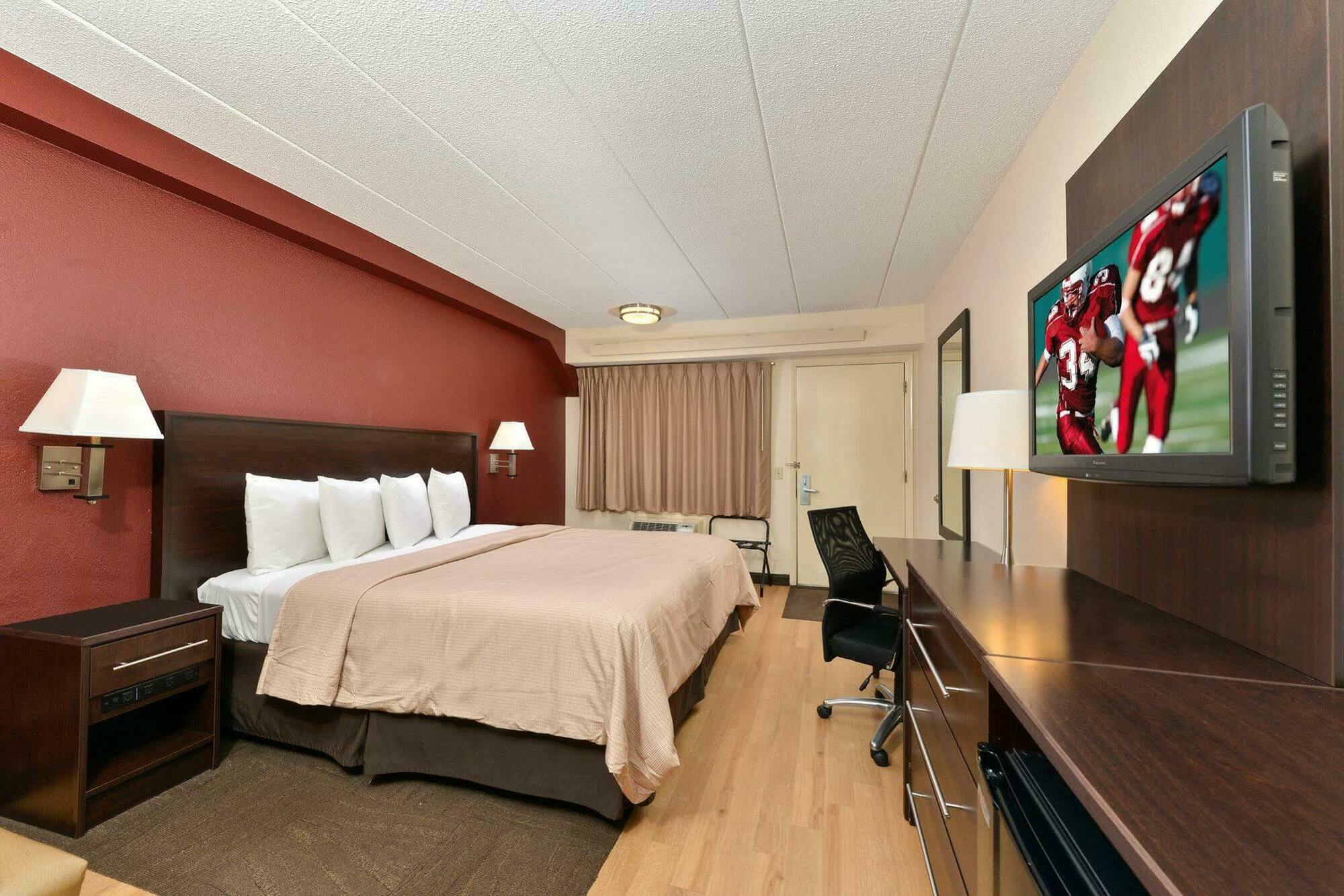 Red Roof Inn Plus+ Secaucus - Meadowlands Εξωτερικό φωτογραφία